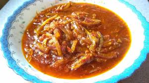 Sambal ini memang ada dijual tapi kalau buat sendiri lagi best, boleh 'adjust' rasanya ikut selera kita. Resepi Sambal Mangga Muda Ikan Bilis