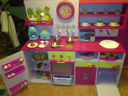 Con esta increible cocinita para niñas, tu hija se divertirá por horas, didactico y funcional, decora todo el juguete con los stickers incluidos, ademas. Las 10 Mejores Cocinitas De Juguete De 2020 Opiniones