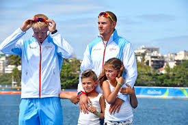 Han er en norsk roer som representerer horten roklubb og har medalje i fire ol. Olaf Tufte 43 Goes To The Olympic Games