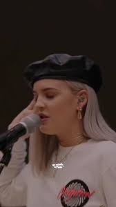 Rockabye: Letras y Significado en Español