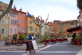 Vind jouw ideale reis naar frankrijk bij tui. Frejus Villas D Azur