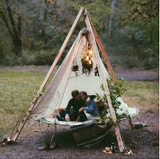 36 photos qui donnent envie de partir dans le bois tente jardin palettes en bois recyclees et idees jardin