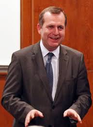 V rozhovoru pro deník forum 24 vysvětluje, že tím. Tomas Zima Wikipedia