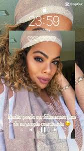 Por mas que la abeja le explique a la mosca que la flor es mejor que l...