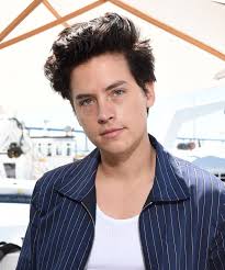 Последние твиты от cole m. Cole Sprouse Reveals New Look After Lili Breakup Rumors