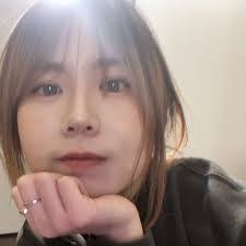 Iris Tan's Instagram, Twitter & Facebook