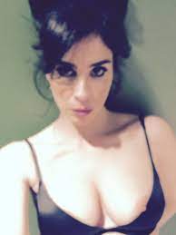 Sarah Silverman Topless Leaks - Hot Celebs Home