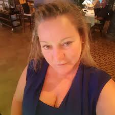 What gadgets or pillows can help side sleepers after knee replacement  surgery?