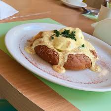 ليلي ليلي مطعم يقدم أطباق فطور وموقعهم على طريق الأمير تركي الأول المطعم صغير لكن جودتهم في تحضير الأكل وتنوع المنيو يستحق انكم ت Food Foodie Breakfast