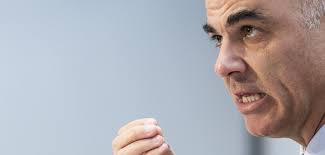 Select from premium alain berset of the highest quality. Bundesrat Alain Berset Von Einer Fotografin Erpresst Top Online