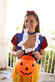 Magnificent brunette babe Alyson Westley flashes her cunt in Halloween  costume - Pichunter