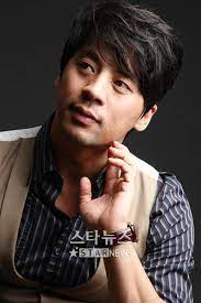 © 경향신문 일본배우 히가시데 마사히로와 와타나베 안. E3l27537lg1tam