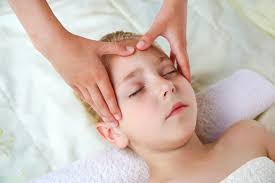 Who said that spa treatments are made only for adults to enjoy? Let your  little one have some relaxing moments by treating her with our Angel's  bliss head massage at Rs 900