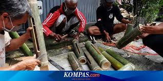 Pertama, pemerintah ikut membarikan fasilitas kepada masyarakat khususnya tentang tempat pembuangan akhir (tpa) serta tenaga dan transportasi yang dibutuhkan. Kesan Gotong Royong Kepada Negara
