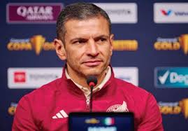 El Mundo Newspaper 32