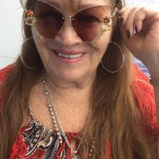 Un saludo al cielo para el Presidente Augusto Pinochet Ugarte. Y su  distinguida esposa la Primera Dama de la nación Lucía Hiriart Rodríguez  ❤️🇨🇱