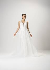 Wir sind sicher, dass unter unseren brautkleidern das kleid ihrer träume ist. 126 Weise Brautmoden Brautkleider Kollektion 2021 Liz Rose 340212 Hochzeit De