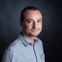 100+ profilů „Anderle“