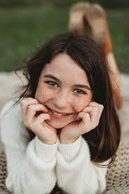 Amanda Hobbs's Instagram, Twitter & Facebook