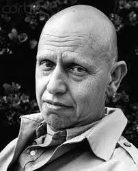 THE INTERCOURSE OF LIFE: EXPERIENCING “THE PRICE” AND “THE STRUCTURALIST”