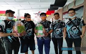Bagi masyarakat iban di sarawak, kebanyakan dari mereka sudah tidak tinggal lagi di kawasan luar bandar dan tidak lagi mendiami rumah panjai bagi mengelakkan warisan serta tradisi masyarakat iban terus ditelan zaman, maka pelbagai hidangan tradisional kaum iban masih tetap diteruskan. Rumah Panjang Iban Jadi Medan Luar Bandar Pertama E Sport Di Sarawak Malaysian Daily News