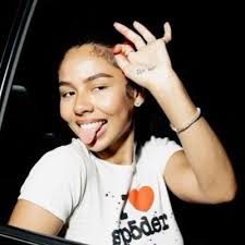 J'Lyn Rene Bryant (@jlynrene)