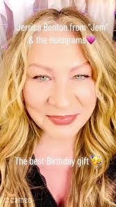 Jeri Benton's Instagram, Twitter & Facebook