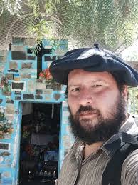 Lázaro Blanco fue un chasqui (mensajero o cartero) del siglo XIX en Entre  Ríos, Argentina. Falleció alcanzado por un rayo el 7 de septiembre de 1886  mientras llevaba un mensaje en una