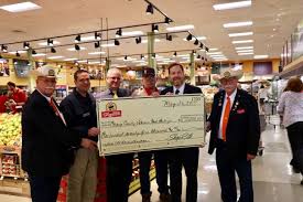 ShopRite donates to county's veterans food pantry