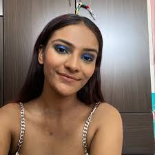 Ashwinder Kaur (@looksbyashwin) • Instagram photos and videos