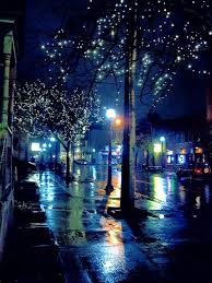 Pin By Maureen Mccabe On Rain Rainy Night Rainy Street City Lights