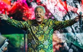 Sir Tom Jones gives a health update as he denies reports he collapsed | The  Standard