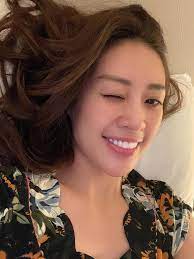 Cô sở hữu nước da sáng, mịn màng, không có khuyết điểm. Ngáº¯m Máº·t Má»™c Cá»§a Hoa Háº­u Khanh Van Va Cac Má»¹ Nhan Miss Universe