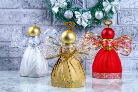 Sapin de noel decoration ides, source:spoonfarm.com. Diy Fabriquer Des Anges De Noel Avec Des Bouteilles En Plastique