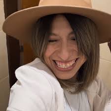 ✨Tu sonrisa, una revolución✨ Hoy, en esta Comunidad de la Alegría, queremos  detenernos un instante para recordar a nuestra querida Santa Teresa de  Calcuta, referente, madrina e inspiradora del Club de la