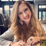 Amber Mozingo's Instagram, Twitter & Facebook