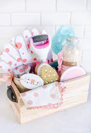 And a personalized beverage tub that was made for the hostess in your life. 50 Gift Ideas For Her Fantabulosity