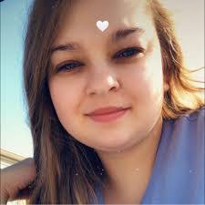 Elaina Henry's Instagram, Twitter & Facebook