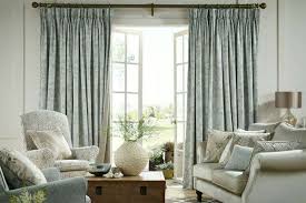 Oturma odası perde modeli seçimi için sizlere birbirinden özel perdeleri sunuyoruz. Oturma Odasi Perde Modelleri 2021 Dekorcenneti Com