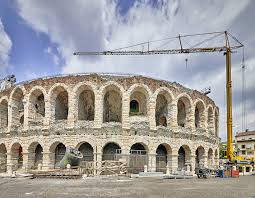 The verona arena is a roman amphitheatre in piazza bra in verona, italy built in the first century. Liebherr Mobilbaukran Mk 140 Ist Heimlicher Star Der Arena Von Verona Liebherr