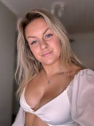 Another selfie 😜 good night 🫶🏼