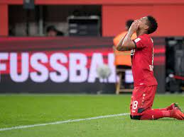 Bayer leverkusens brasilianischer verteidiger wendell ist nach seiner im spiel beim hamburger sv erlittenen prellung am rechten fuß auf dem weg der besserung. Wendell Nach Fussprellung Auf Dem Weg Der Besserung Fussball