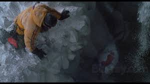 Instead, this film is full of spectacular scenery, good looking actors and actresses, and some unexpected insights into issues of morality, judgment and sacrifice. Vertical Limit Blu Ray Release Date February 20 2007