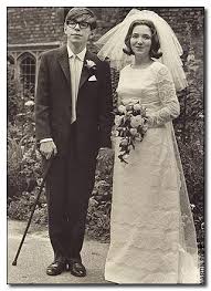 14 Photographs That Shatter Your Image Of Famous People Fotos Stephen Hawking Personagens Iconicos