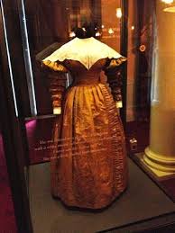 Dressed In Time Kensington Palace Part 1 Queen Victoria S Dresses Queen Victoria Dress Victoria Dress Queen Victoria