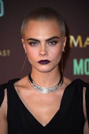 The singer shaved her head in 2013, raising half a million pounds for comic relief. 15 Famous Women Who Shaved Their Heads Famous Bald Women