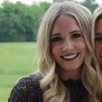 Lauren Calhoun's Instagram, Twitter & Facebook