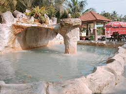 Kolam air panas semula jadi tersebut adalah di taman rekreasi air panas bemban di jasin, kolam air panas gadek di alor. Jasin Hot Springs Bemban Melaka Gokelah