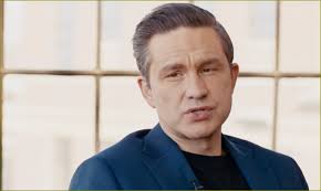 Today in PMQs the house laughed, jeered and sneered at Nigel Farage, the  Speaker of the House was no better. We have to build up the RF party so  they all end