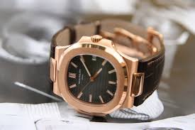 Rose Gold Patek Philippe Nautilius 5711 Swiss Army Watches Luxury Watches Luxury Timepieces